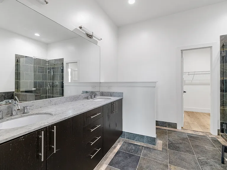 3200 Thomas Ave — Photo 22