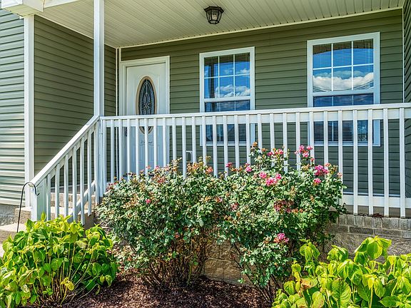 2nd image of 1344 Loren Cir