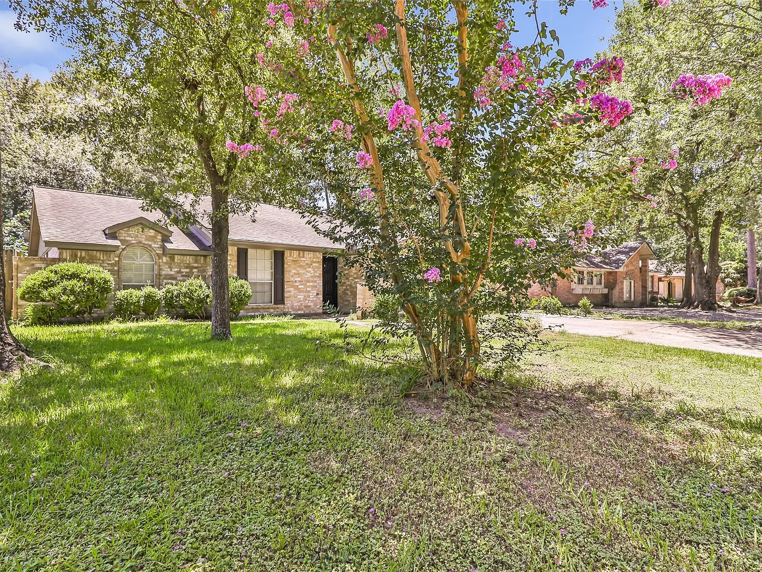3 bed, 2.0 bath, 1487 sqft, $1,800 — Photo 4