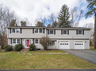 29 Kenney Rd, Medfield, MA 02052