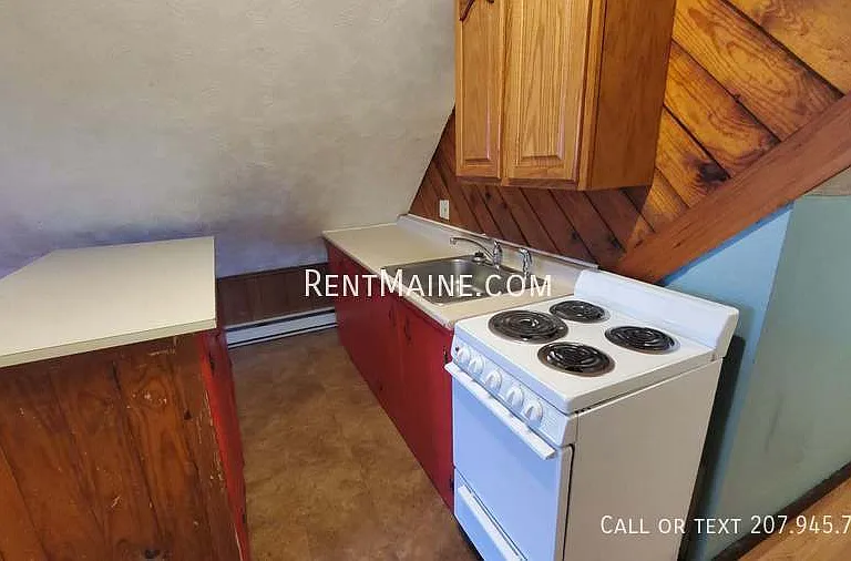 90 Clinton Ave #3 — Photo 2