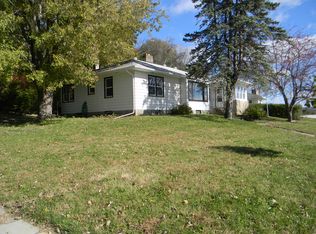 109 Hillview Blvd, La Crescent, MN 55947
