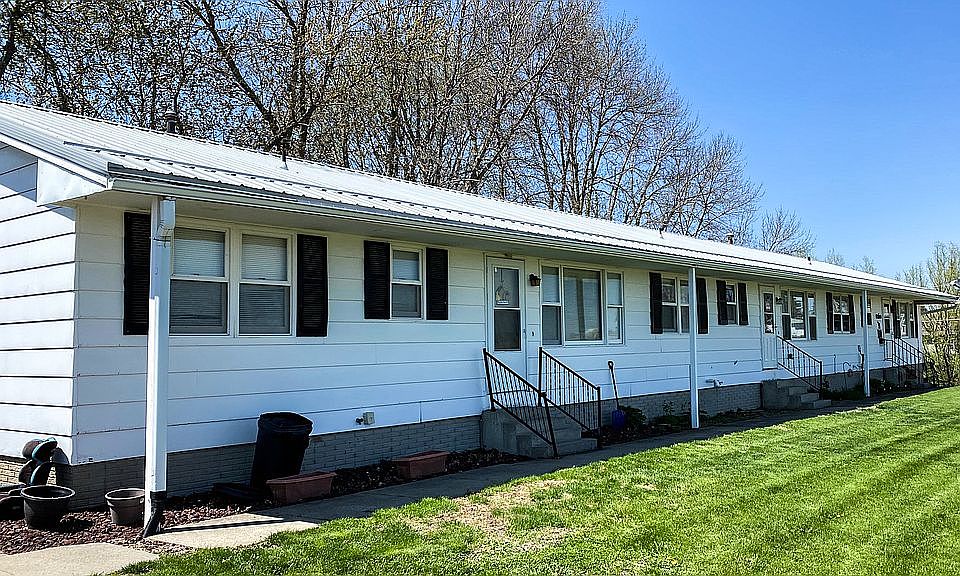 Middle unit in the 3-plex.