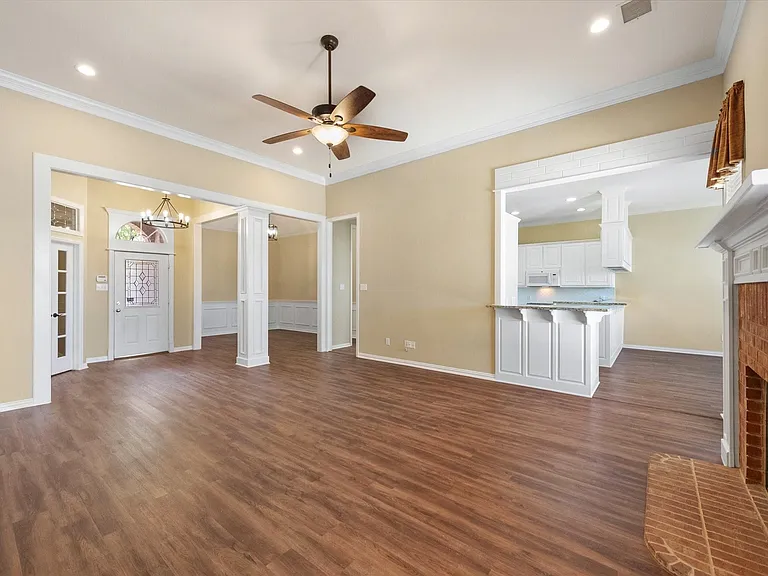 1106 Brook Arbor Dr — Photo 11