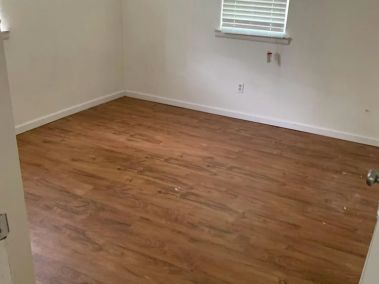 1027 E Villa Marie St — Photo 5