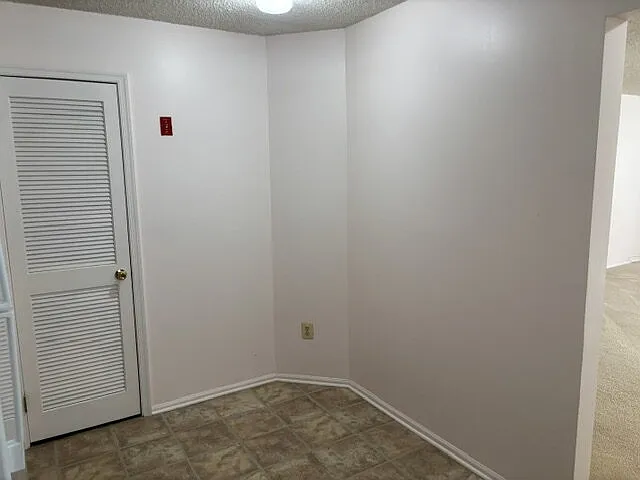 133 Tulip Ln — Photo 6