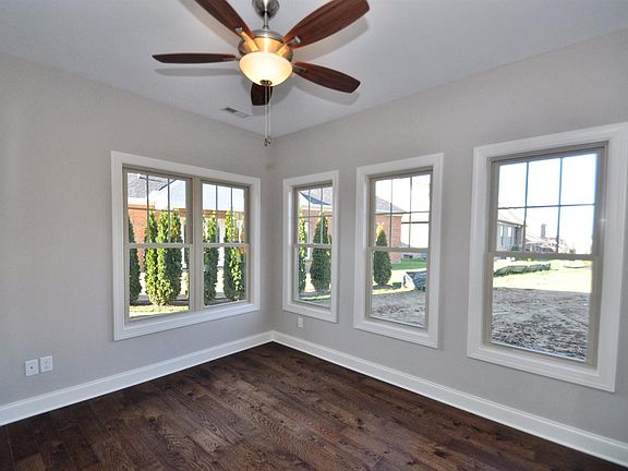 5th image of 3893 Tatton Park Dr
