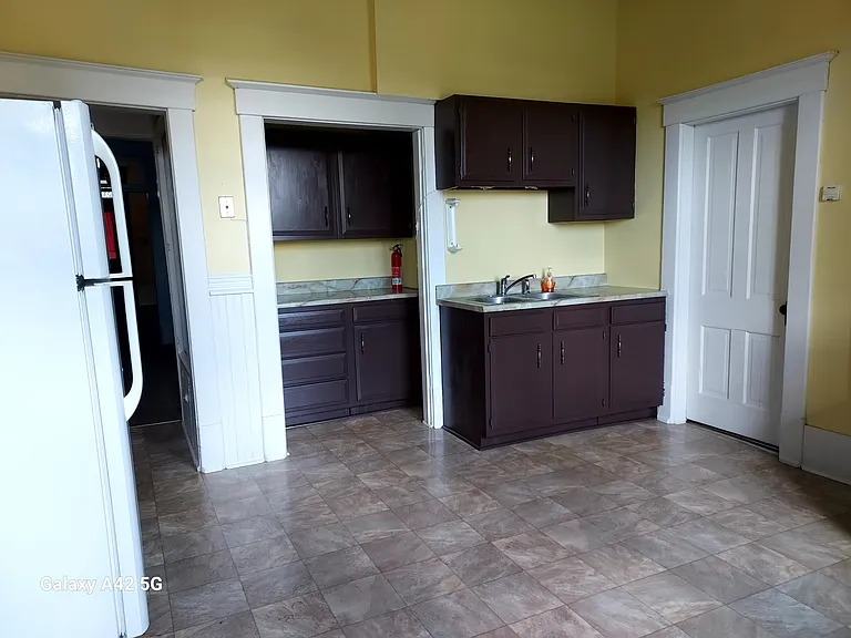 520 W Mercury St — Photo 15