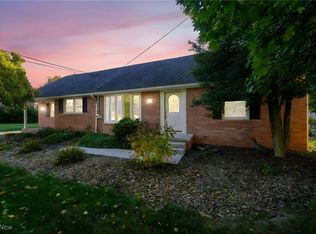 1320 Perry Dr NW, Canton, OH 44708