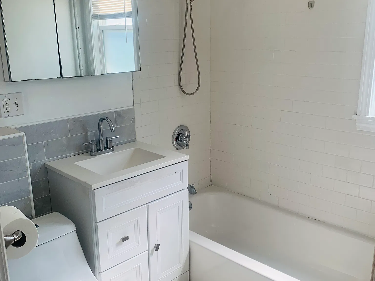 2 bed, 1000 sqft, $2,400 — Photo 4