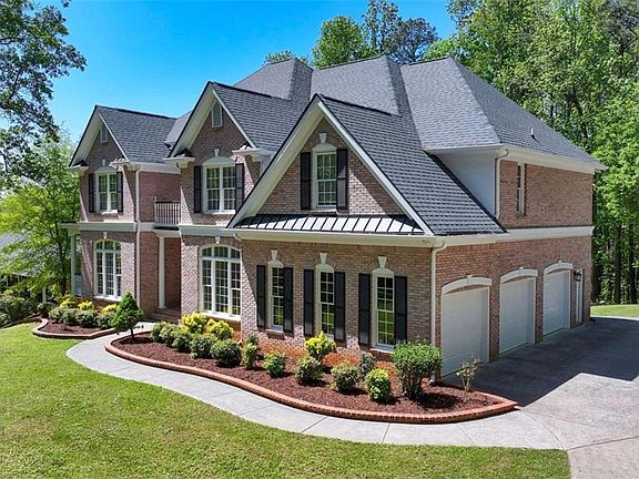 2nd image of 166 Windrift Dr
