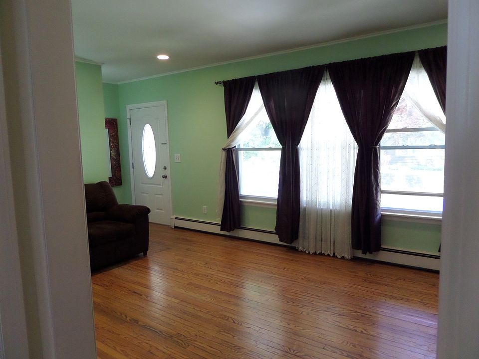 1st image of 229 Henry St