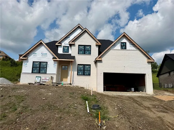 1061 Skyline Dr, Canonsburg, PA 15317