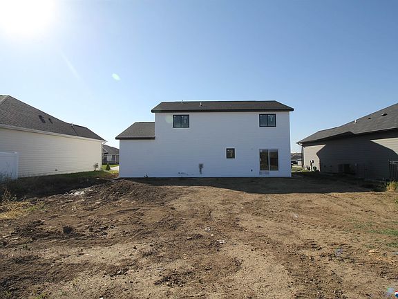4th image of 350 N 104th St