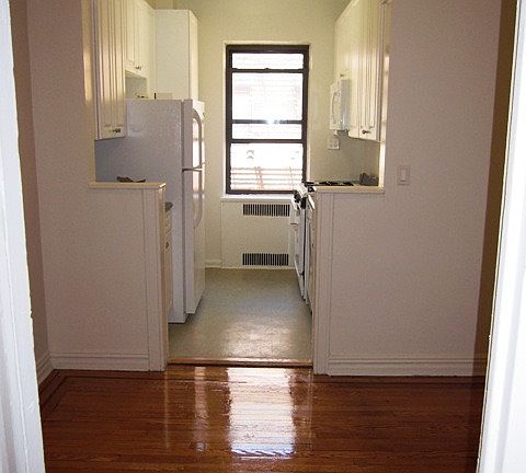 5th image of 2 N Broadway APT 4D