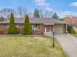 27 Parry Dr, Chatham Kent, ON N7L2H7