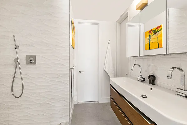 Sold by Engel and Völkers Brownstone Brooklyn | media 13