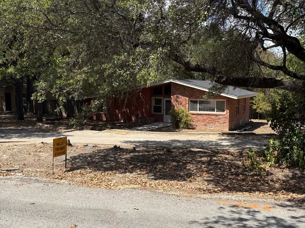 116 Berkley Ave, Azle, TX 76020