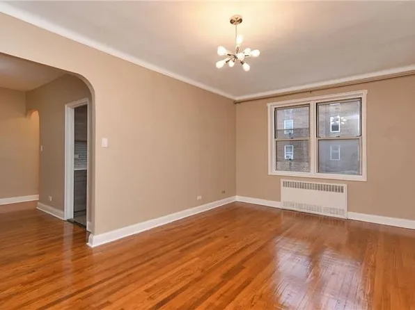 63-60 102nd St #D-9, Rego Park, NY 11374