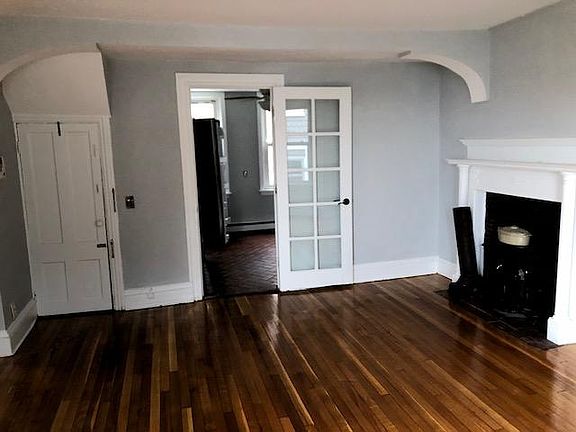 Living Room looking into kitchen