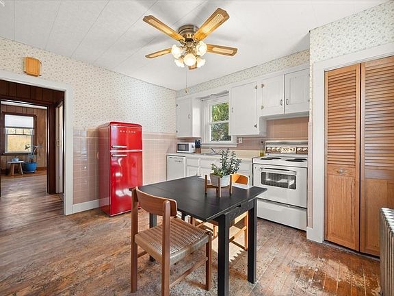 5th image of 22 Ingell St