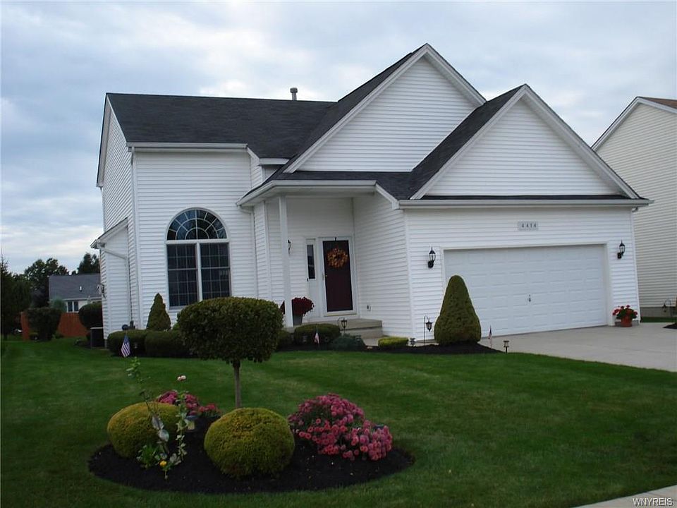 1st image of 4414 Manor Ln