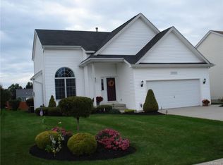 4414 Manor Ln, Hamburg, NY 14075