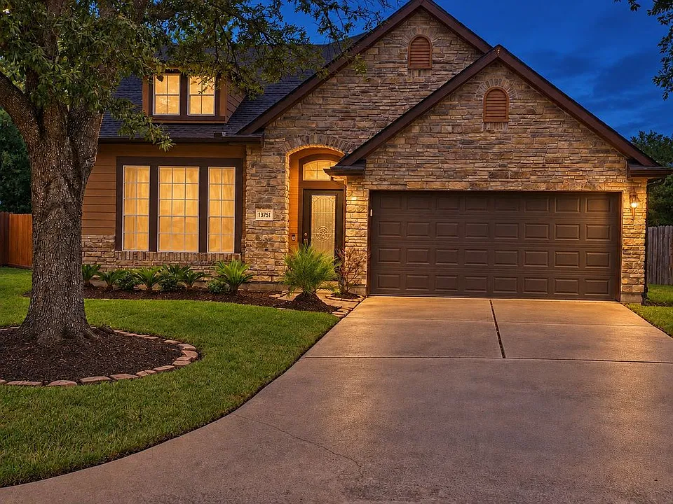 13751 Crested Iris Dr