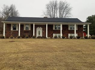 300 Catlett Rd, Hodgenville, KY 42748