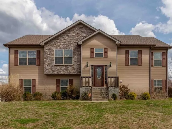 1063 Freedom Dr, Clarksville, TN 37042