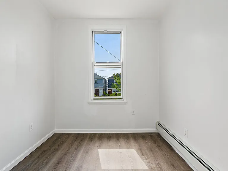 169 1/2 Prospect Ave #2 — Photo 9