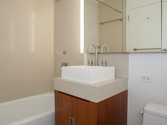 5th image of 450 W 17th St APT 1014