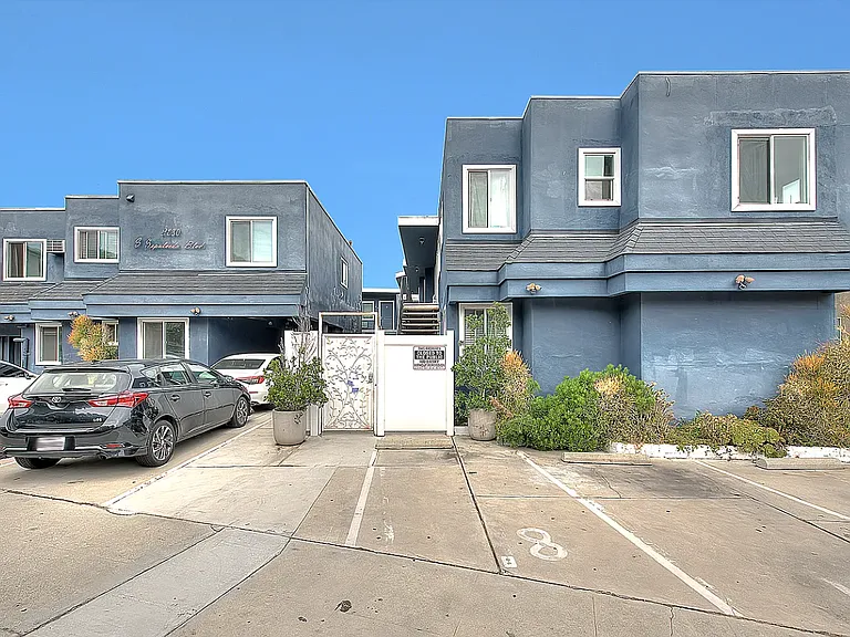 2830 S Sepulveda — Photo 45