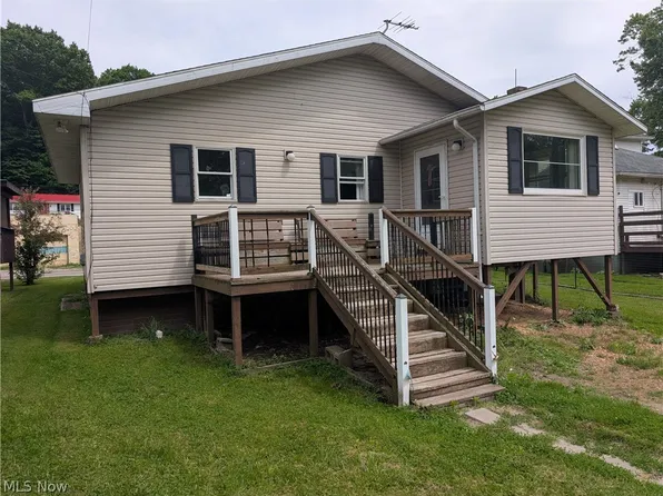 20 S High St, Glouster, OH 45732