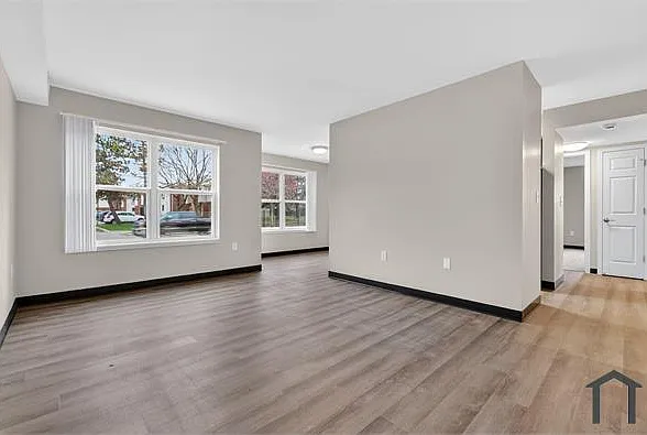 14350 2nd Ave — Photo 5