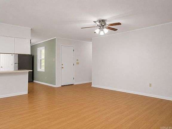 4th image of 14 Wincrest Cir