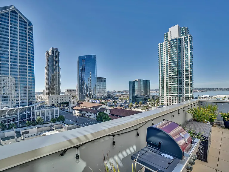 1240 India St #1003 — Photo 9