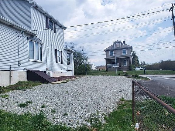 2nd image of 1215 Lewis Ave