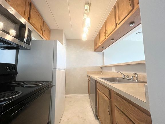 3rd image of 2701 Lehman Rd Unit A14