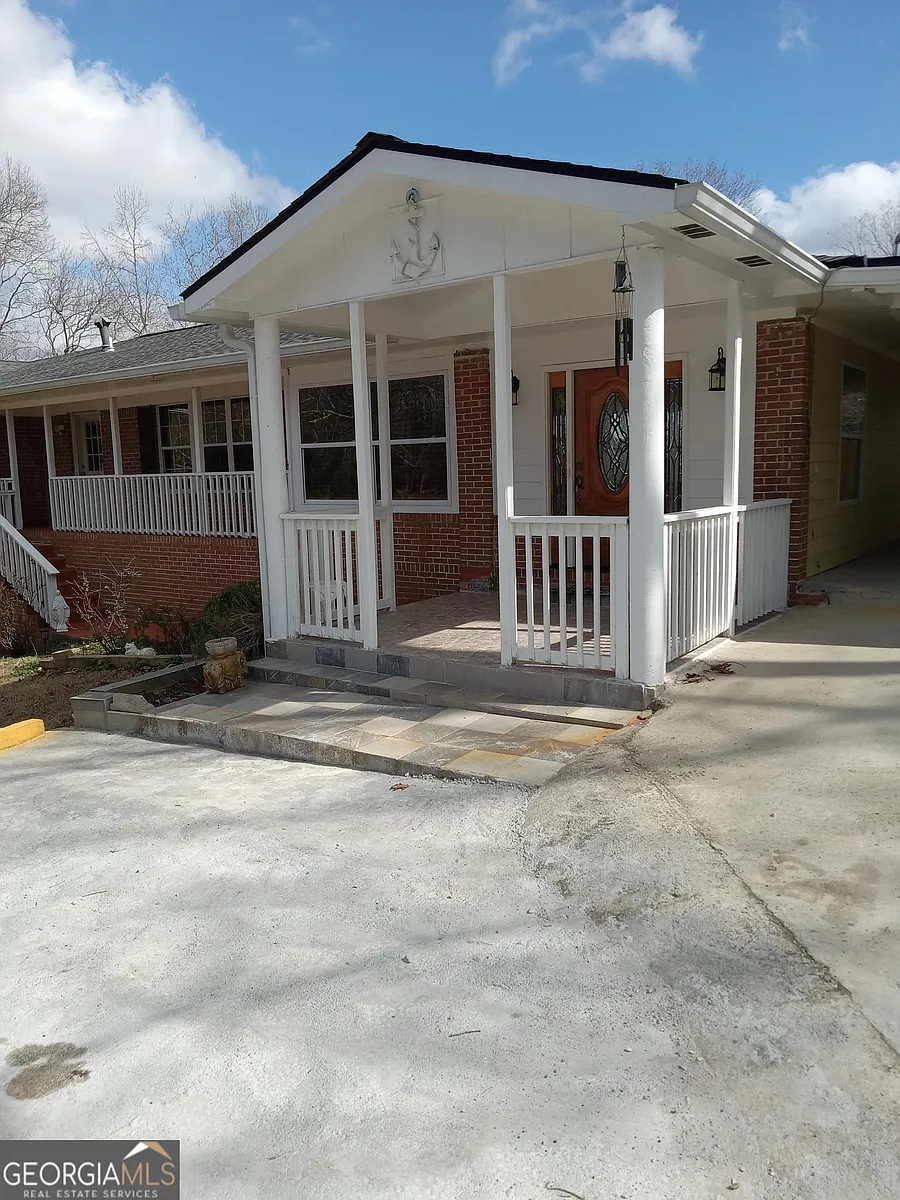 Building Photo - 148 W James Cir