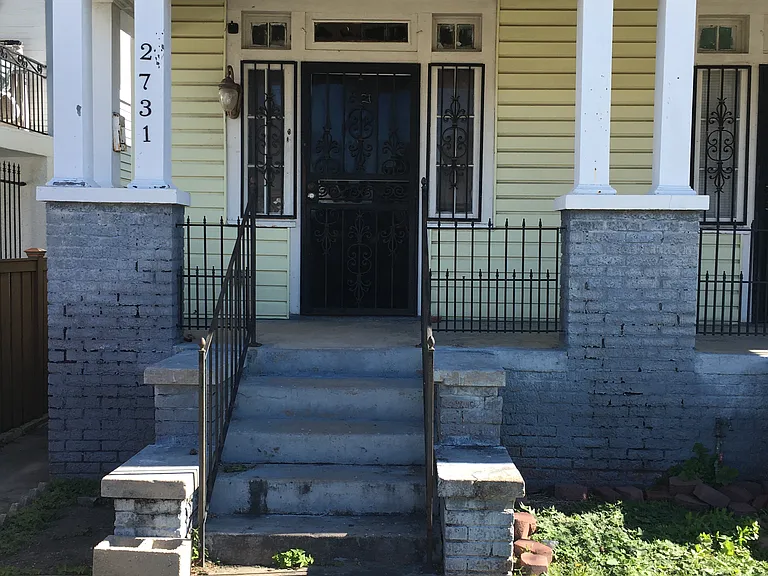 2731 Bruxelles St — Photo 2