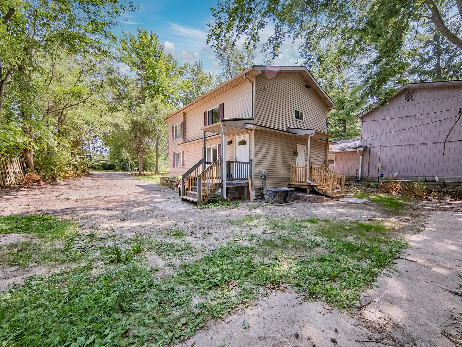 2 bed, 1.0 bath, 704 sqft, $1,600 — Photo 4