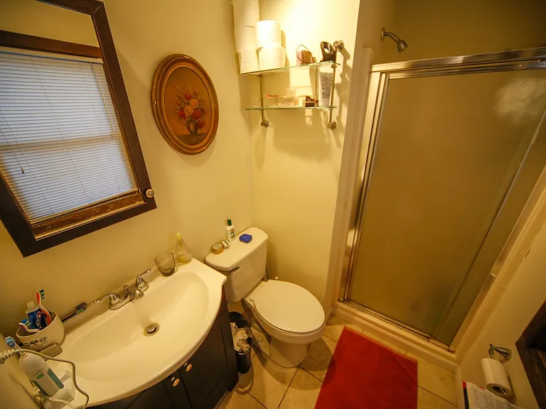 107 Howe St — Photo 14