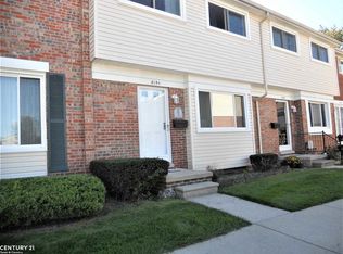8154 Farnum Ct, Warren, MI 48093