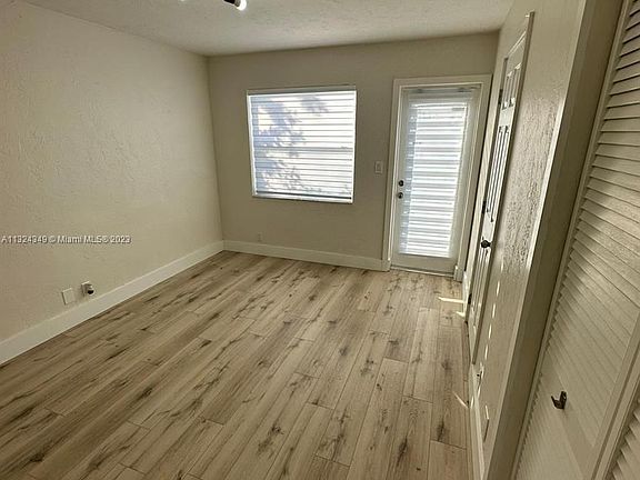 5th image of 758 NE 13th Ct APT 6