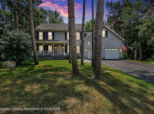 13136 White Pine Dr, Dewitt, MI 48820