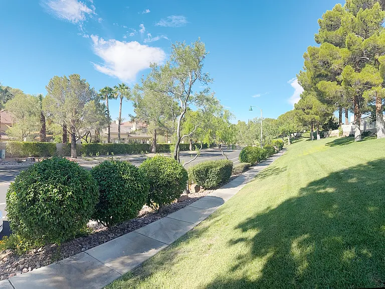 3245 Barbuda Rd — Photo 25