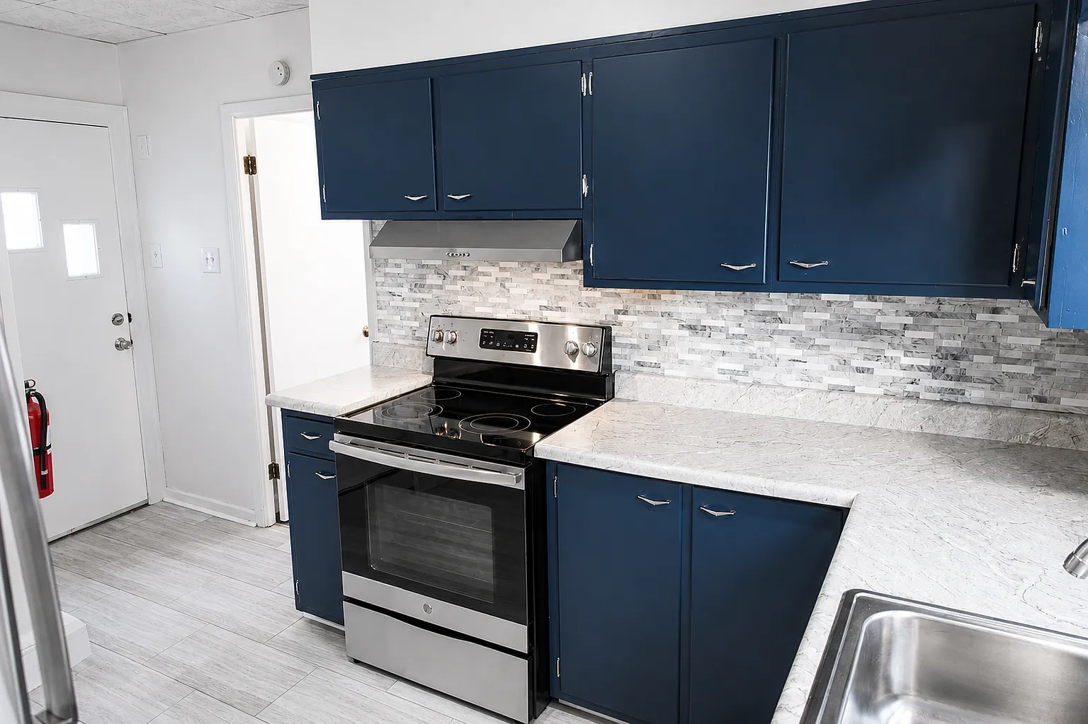 1 bed, 1.0 bath, 700 sqft, $1,050 — Photo 3