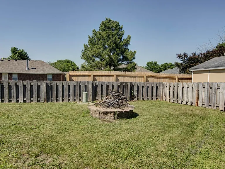 3587 W Shawnee Pl — Photo 23