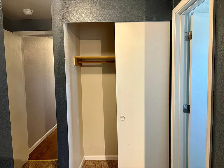 Welcome to Oslo Apartments, Ballard's hidden gem. — Photo 14